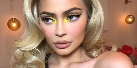 cosmetic oleh kylie jenner rev1