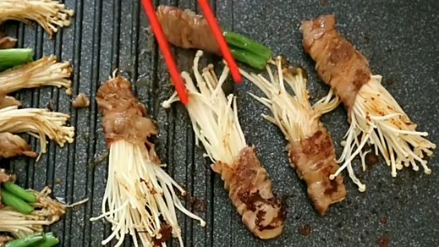 11 Cara Memasak Jamur Enoki Lezat Yang Praktis Dijamin Bikin Ngiler