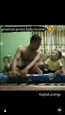 aksi hormat balita ini bak kolonel