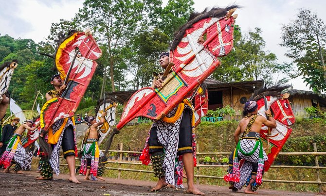 tari jathilan sudo molo