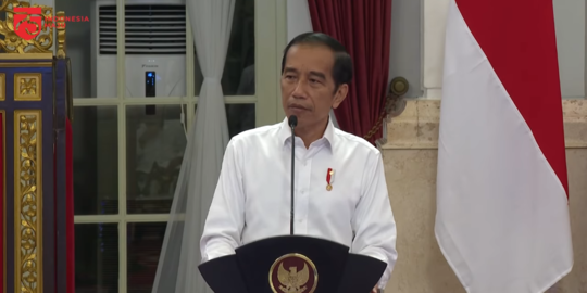 Di HUT 44 Pasar Modal, Jokowi Banggakan Ekonomi RI Tumbuh Positif