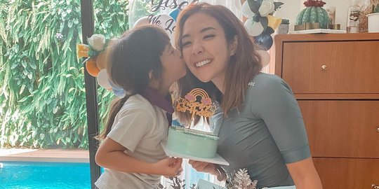 Unggah Video Gempi Menangis Sambil Tertawa, Gisella Curhat Soal Cara Hadapi Masalah