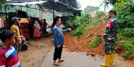 Banjir Bandang dan Longsor Terjang Dua Desa di Cigudeg Bogor