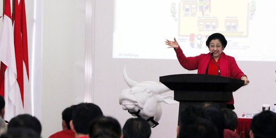 PDIP Soal Larangan Bicara Capres: Megawati Minta Kader Bantu Rakyat Hadapi Covid-19
