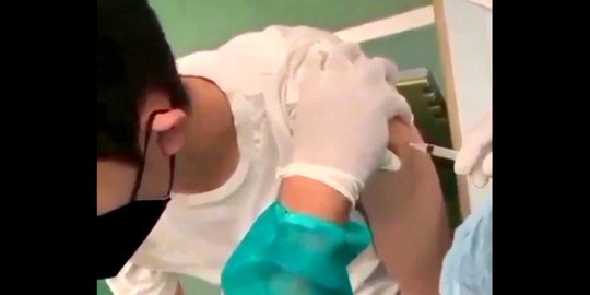 Kasus Vaksinasi Covid-19 Kosong di Pluit, Ahli Soroti Beban Kerja Tenaga Kesehatan