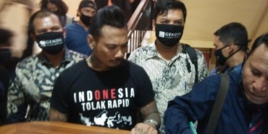 Jerinx SID Bertolak ke Jakarta untuk Penuhi Panggilan Polda Metro Jaya