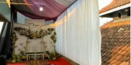 Viral Video Pelaminan di Atas Atap Genteng, Warga Heboh soal Penggerebekan