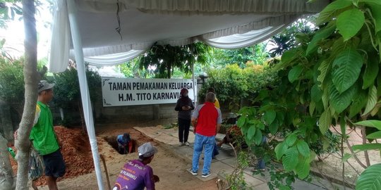 Ibu Kandung Mendagri Tito Karnavian Dimakamkan di TPU Kebun Bunga Palembang