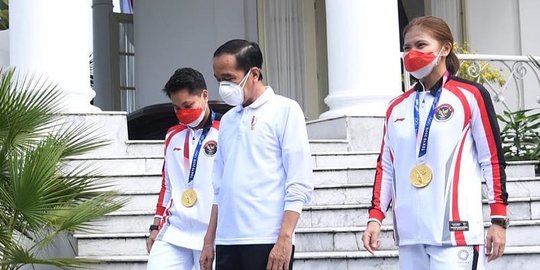 4 Momen Greysia Polii/Apriyani Rahayu Bertemu Presiden Jokowi, Dapat Bonus 5,5 M