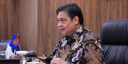 Ketua KPC-PEN Airlangga Instruksikan Kepala Daerah di Sulawesi Perketat PPKM