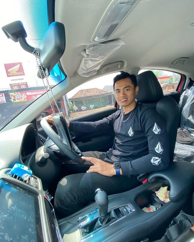 potret dwi ari pacar briptu sefin