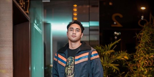 Gabung Di Love Story The Series Ini Potret Kece Achmad Megantara Merdeka Com