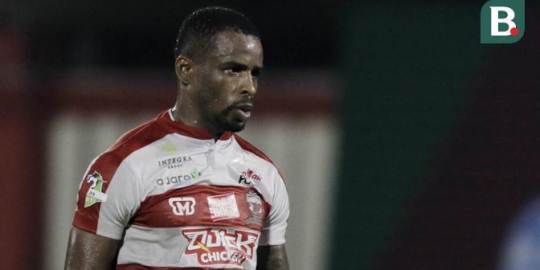 Alasan Greg Nwokolo Belum Punya Klub Jelang BRI Liga 1: Saya Tidak Mau Kontrak Turun Drastis - Vimarsana News