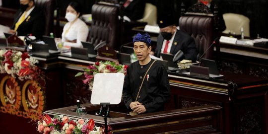 Jokowi Kenakan Baju Adat Baduy Saat Pidato Kenegaraan