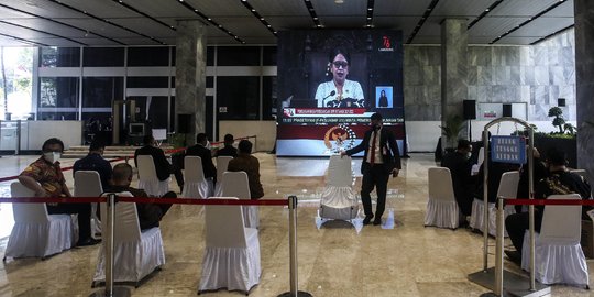 Menyaksikan Sidang Paripurna Secara Live