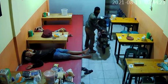 Viral Pencurian di Bekasi: Korban Pulas, Motor di Samping Diembat Maling