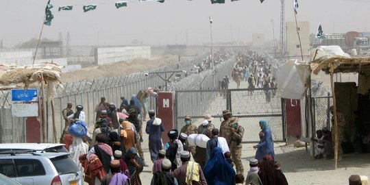 Jalanan Kabul Sepi, Bandara Ramai dan Penjaga Keamanan Melarikan Diri