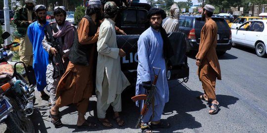 Potret Patroli Pasukan Taliban Saat Menguasai Kota Kabul di Afghanistan