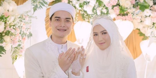Supaya Tak Jadi Fitnah, Ini Alasan Alvin Faiz Cepat Menikah dengan Henny Rahman
