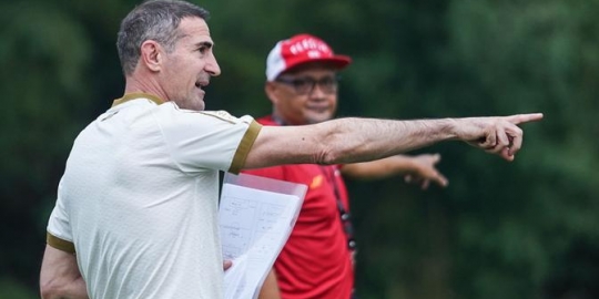 Angelo Alessio Klaim Visa Ditolak Pemerintah Indonesia, Gagal Kembali untuk Melatih Persija - Vimarsana News