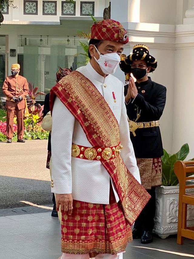 mengenal pakaian adat lampung pepadun yang dikenakan jokowi ini detailnya