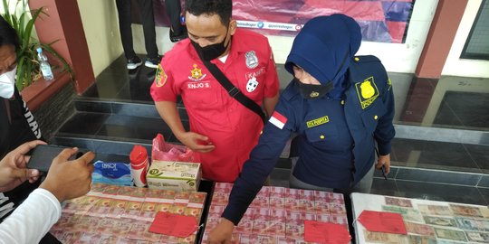 Polisi Tangkap Mbah Jambrong, Dukun Uang Palsu Rp1,5 Miliar di Bogor