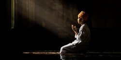 Doa Agar Diberi Kemudahan Rezeki, Bisa Dibaca Usai Sholat Subuh