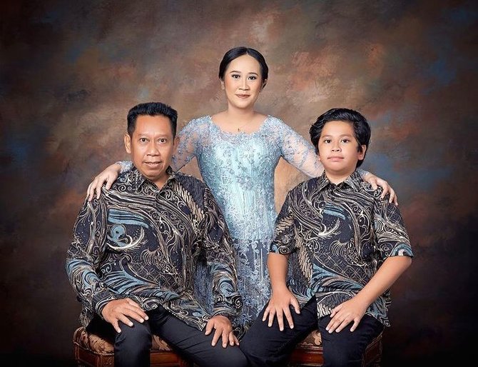 anak tukul arwana wisuda