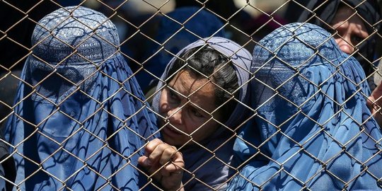 Taliban Sebut Burqa Tidak Wajib Bagi Perempuan