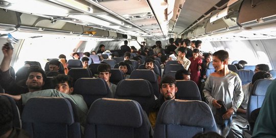 CEK FAKTA: Disinformasi Foto Evakuasi Warga Afghanistan di Dalam Pesawat Hercules