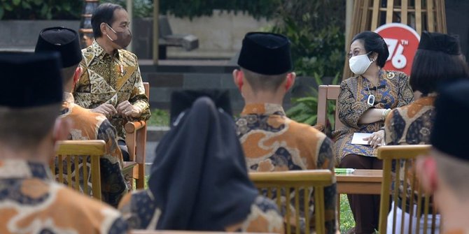 Jokowi Ingin Para Purna Paskibraka Membumikan Pancasila dengan Cara Kekinian