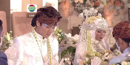 Sah Jadi Pasangan Suami Istri, Ini Potret Pernikahan Lesty Kejora & Rizky Billar