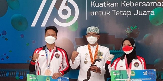 Sukses di Olimpiade Tokyo, Anthony Ginting dan Windy Cantika Diguyur Bonus dari Pemprov Jabar