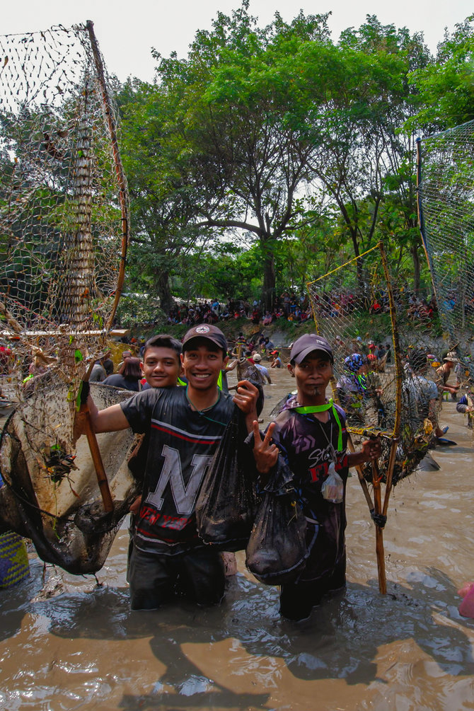 tradisi grobyak ikan kediri