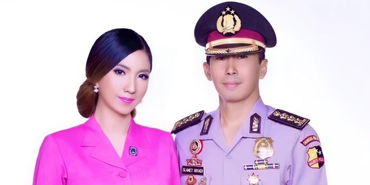 Ini Potret Cantik Istri Kombes Saat Berbagi Rezeki di Jalanan Bikin Kagum