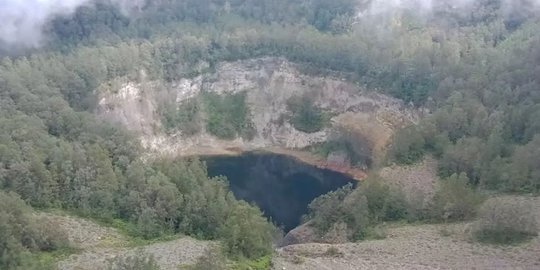 Volume Air Salah Satu Danau di Gunung Kelimutu Kembali Naik - Vimarsana News