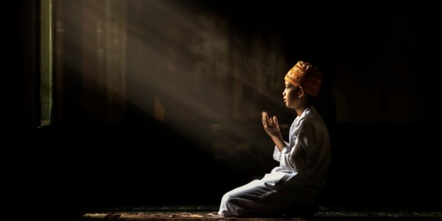 Doa Nabi Ayub Saat Didera Penyakit Lengkap Dengan Latin Dan Artinya Merdeka Com