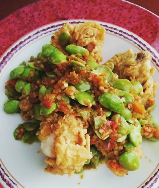 10 resep ayam geprek pedas menggugah selera cocok untuk menu makan siang