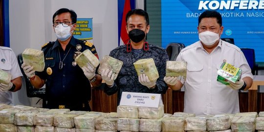 Bea Cukai dan BNN Ungkap Penyelundupan 218,8 Kilogram Sabu Jaringan Aceh - Vimarsana News