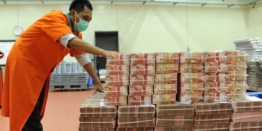 Nilai Tukar Rupiah Ditutup Melemah ke Level Rp14.452 per USD