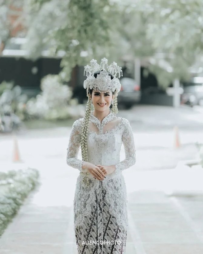 artis menikah dengan adat sunda