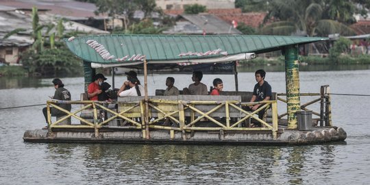 Perahu Eretan Sebagai Transportasi Alternatif