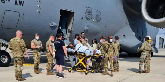 Perempuan Afghanistan Melahirkan dalam Pesawat Militer AS Saat Penerbangan Evakuasi