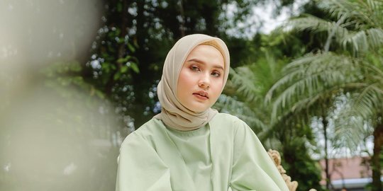 7 Jenis Kain Jilbab Segi Empat, Ketahui Ciri Khas Tekstur dan Bahannya