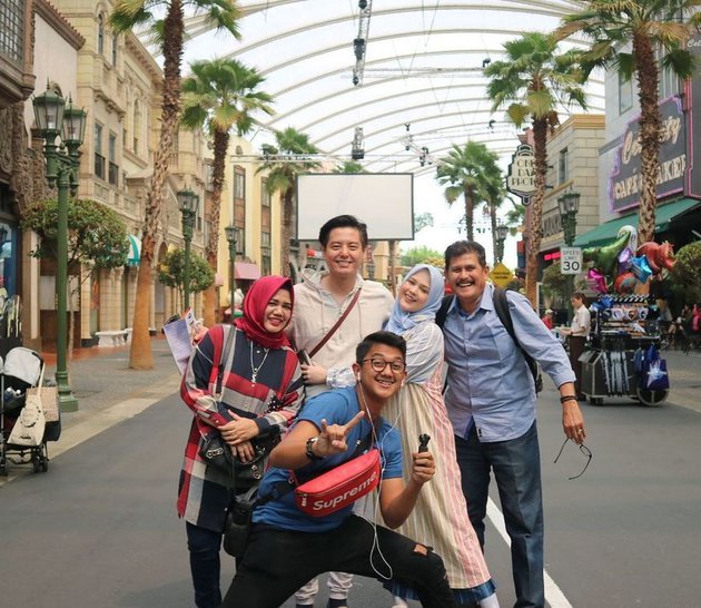 kini tinggal kenangan ini 4 potret kebersamaan cut meyriska dan sang ayah