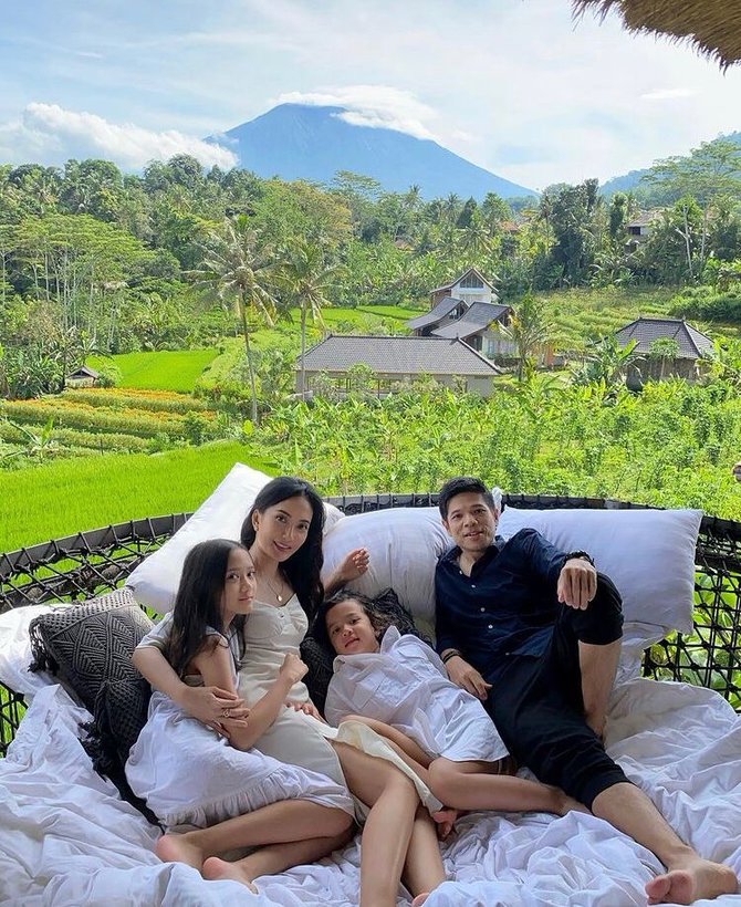 artika sari devi dan suami