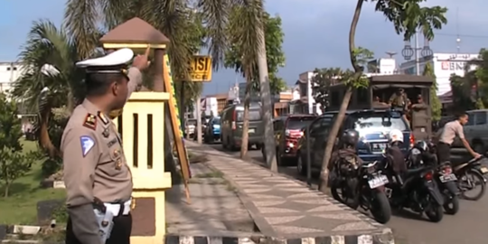 Komandan Polisi Murka Satpol PP Telat Datang Upacara, Satu Truk Disuruh Pulang