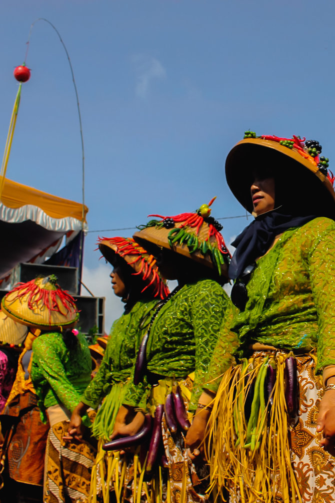 perang tomat lembang