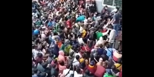 Gelar Vaksinasi Picu Kerumunan di Palembang, TNI Nilai Animo Masyarakat Sangat Tinggi