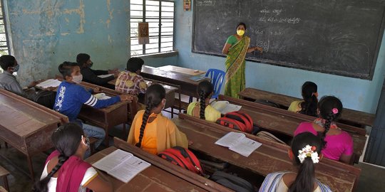 India Mulai Kembali Sekolah Tatap Muka